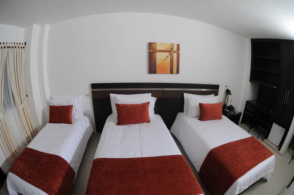 Hotel San Jose Plaza Букараманга Екстериор снимка