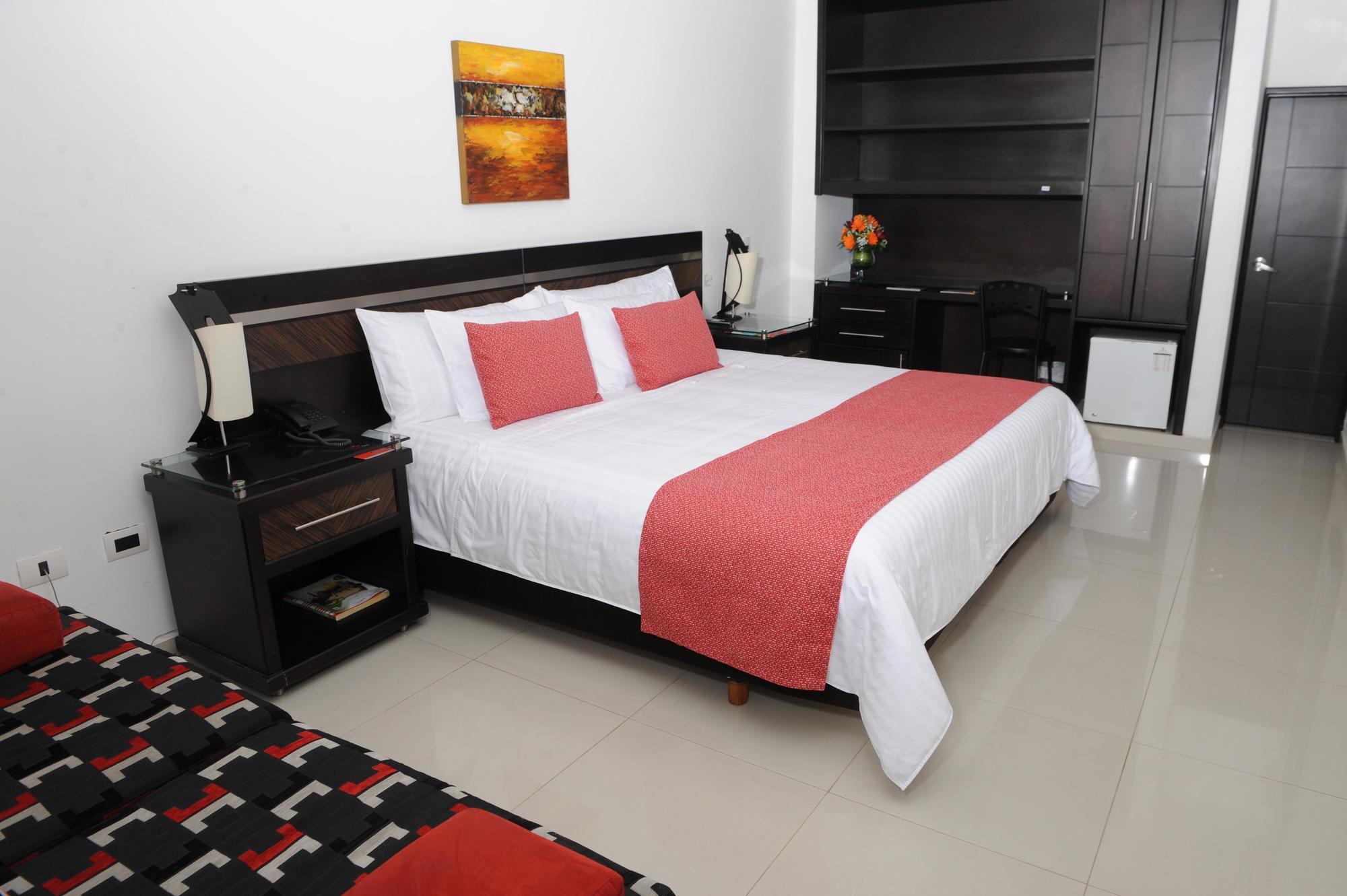 Hotel San Jose Plaza Букараманга Екстериор снимка